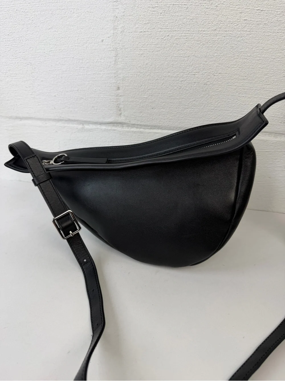 The Row Slouchy Banana Bag in Smooth Calfskin - Picture 7 of 16